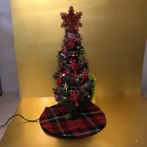 New, Handcrafted Cardinal 18 inch Christmas Tree - Picture 4 of 4